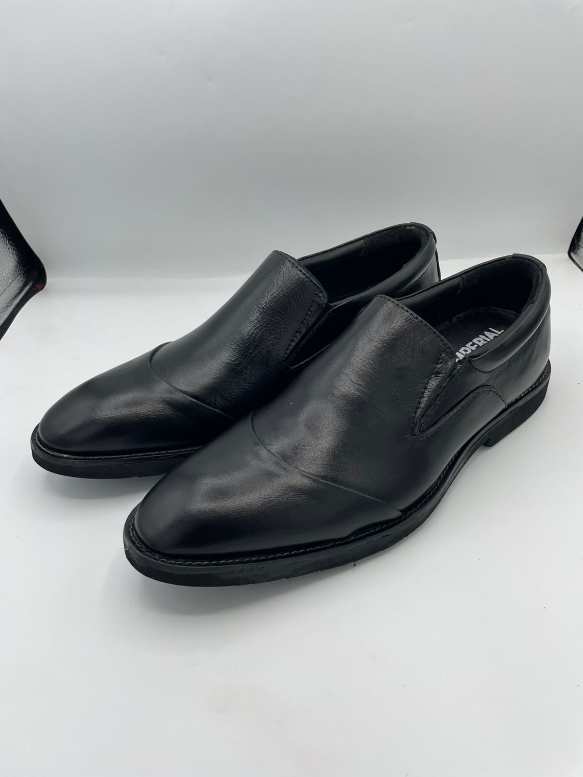 black leather shoe for men